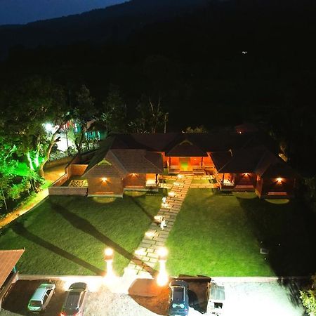 Parampara Resort By Malnadstays Kalasa Экстерьер фото